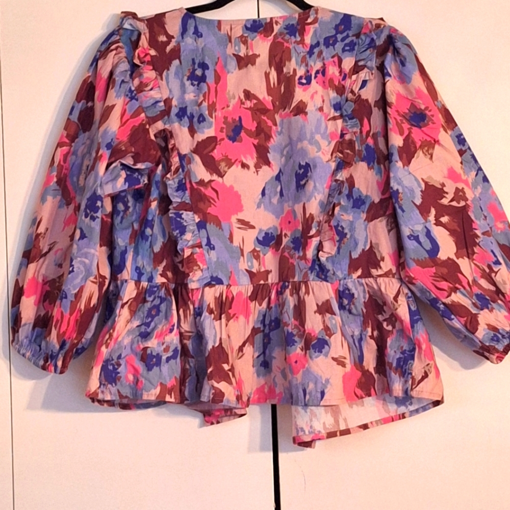 Cropped Kimono, Elizabeth Gillet, One Size, Pink and Floral Print, Anthropologie